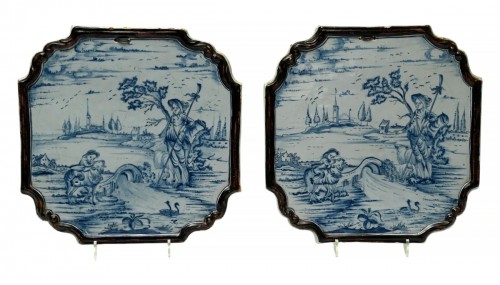 Une paire de plaques de Delft