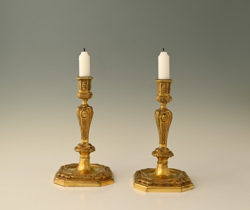 Lighting  - Pair of candlesticks, 18th century