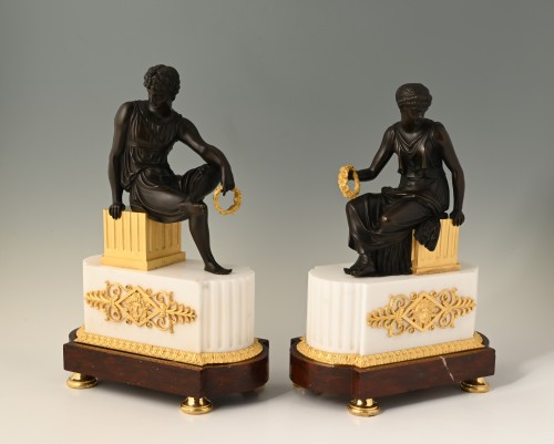 A pair of decorative sculptures - 