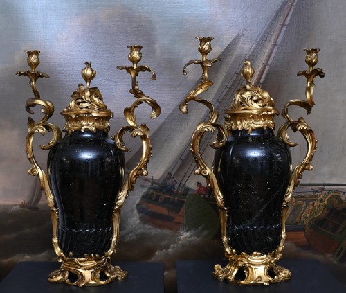 Paire de candélabres, signée "Escalier de Cristal Paris" - 