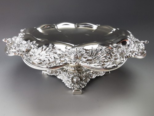 silverware & tableware  - Tiffany &amp; Co - Chrysanthemum art Nouveau Sterling Silver Tazze / Cup