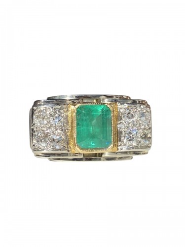 White and yellow gold emerald and diamonds Tank ring
