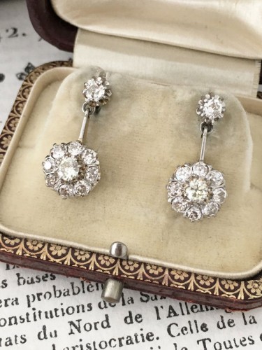 20th century - Antique yellow gold and diamond drop earrings