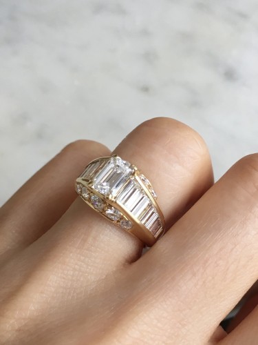 Antiquités - Bague en or jaune et diamants