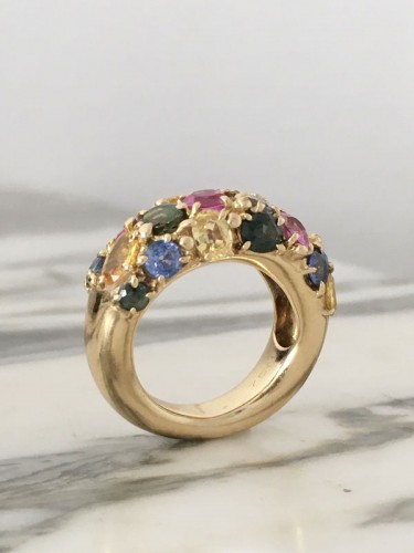 - CHAUMET  - Tutti-frutti ring in yellow gold set with sapphires