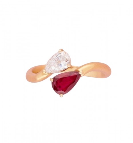 Toi & Moi ring in yellow gold, ruby and diamond