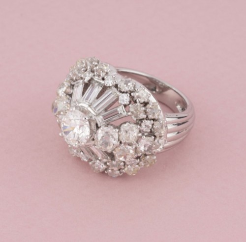 Bijouterie, Joaillerie Bagues - Importante bague cocktail en or blanc, platine et diamants