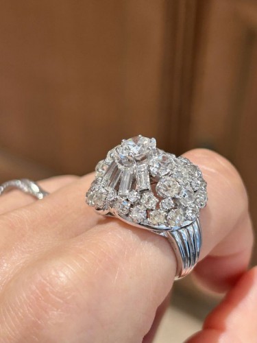 Antiquités - Importante bague cocktail en or blanc, platine et diamants