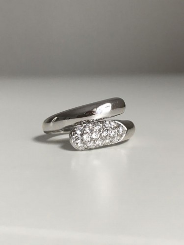 Bvlgari - Astrea model ring in white gold and diamonds - Antique Jewellery Style 
