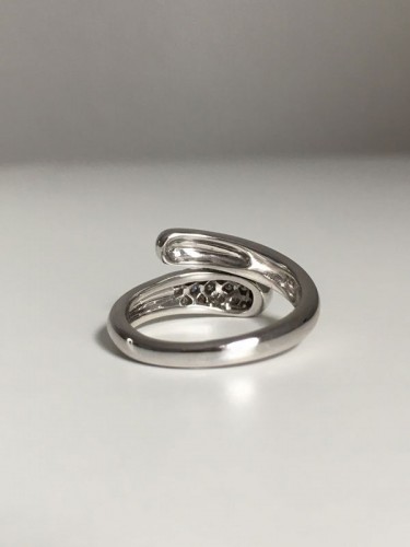 Bvlgari - Astrea model ring in white gold and diamonds - 