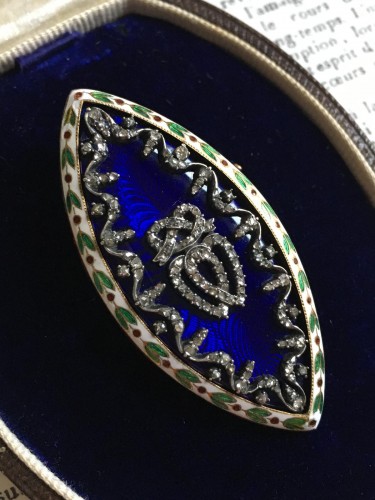 Navette-shaped brooch in gold and silver, mid-19th century. - Antique Jewellery Style 