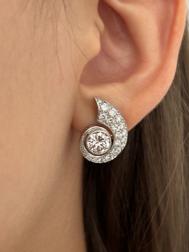 XXe siècle - Paire de clips d'oreilles Art Déco "Coquillages"