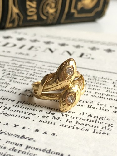 Bijouterie, Joaillerie Bagues - Bague en or jaune représentant deux serpents