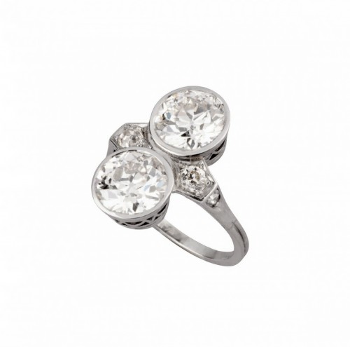 Bague Art Déco Toi & Moi en platine et diamants