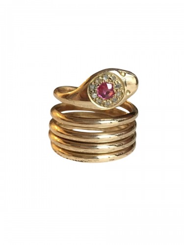 Bague ancienne en or rose en forme de serpent