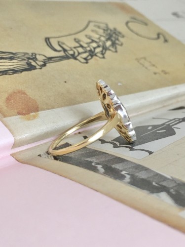 Bague Art Déco en or jaune, saphirs et diamants - Art Déco