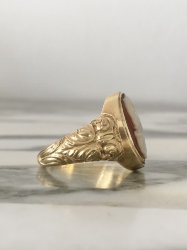 Antiquités - Signet Ring In Yellow Gold, Pope Gregory XVI (1765 - 1846)