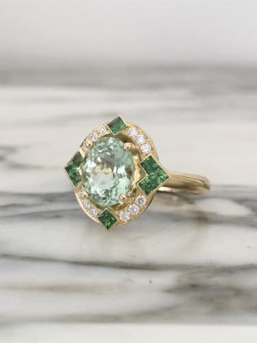 XXe siècle - Bague en or jaune tourmaline verte, diamants et Tsavorites