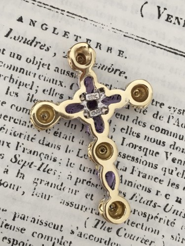  - Croix en or améthystes et diamants