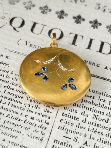 Art Nouveau pendant photo holder in yellow gold - Antique Jewellery Style 