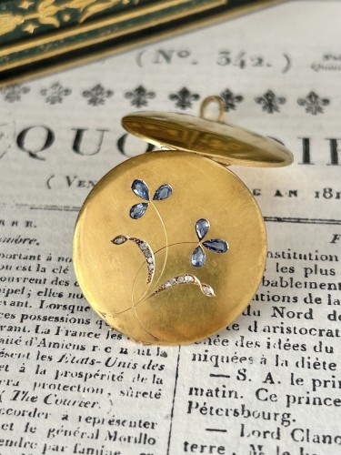 20th century - Art Nouveau pendant photo holder in yellow gold