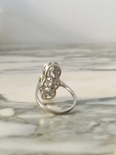 Vintage ring in 18k white gold and diamonds - 