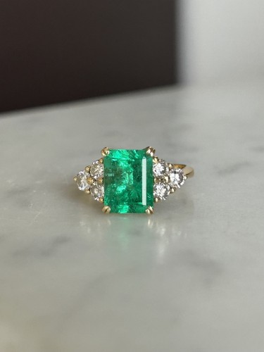 Ring in gold Colombian emerald 3.02 Ct and diamonds - 