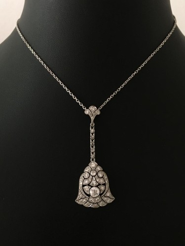 Art Déco - Art Deco Pendant In Platinum And Diamonds