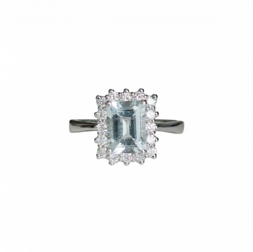 Bague en or blanc sertie d’une aigue-marine et diamants
