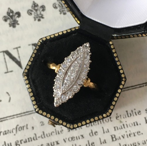 Bijouterie, Joaillerie Bagues - Bague navette en or blanc et jaune diamants