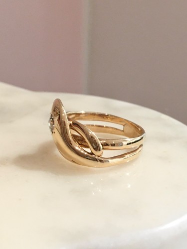 XIXe siècle - Bague serpent en or jaune  et diamant