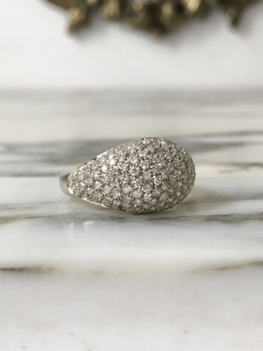 Antique Jewellery  - White gold dome ring with diamonds