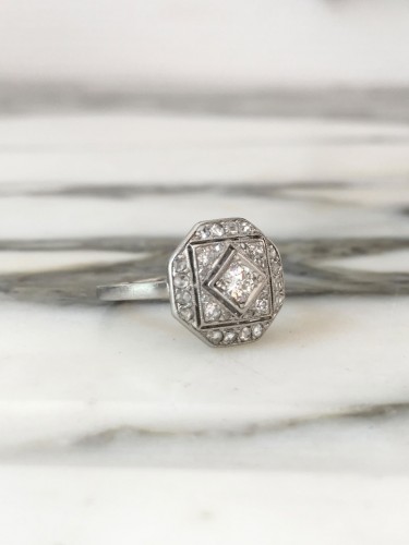 Art Deco ring in platinum and diamonds - Art Déco