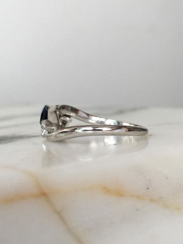 Antiquités - "toi &amp; Moi" ring in white gold with sapphire and diamond