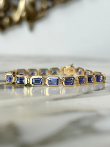 Antique Jewellery  - Yellow gold bracelet with Tanzanites
