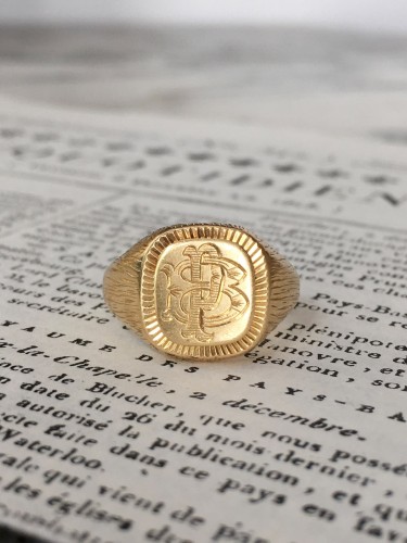 Yellow gold signet ring - Antique Jewellery Style 