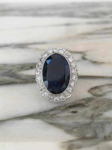 Stunning white gold daisy ring with sapphire and diamonds - 