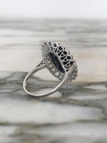  - Stunning white gold daisy ring with sapphire and diamonds