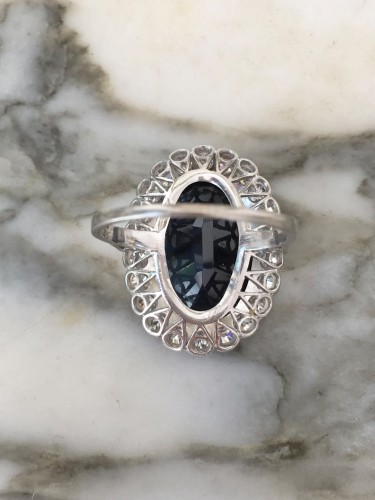 Antiquités - Stunning white gold daisy ring with sapphire and diamonds