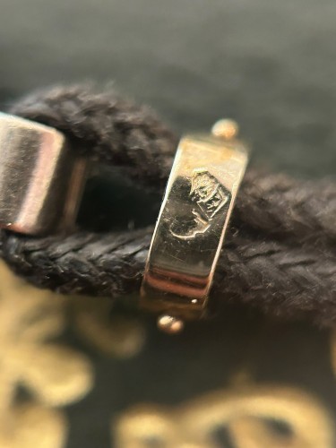 Antiquités - Art Deco watch in platinum and diamonds