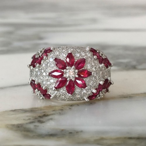 Importante bague dôme en or blanc rubis et diamants - Bijouterie, Joaillerie Style 