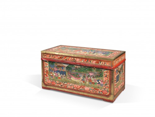 Travel cabinet decorated with festive scenes at the Chinese Court