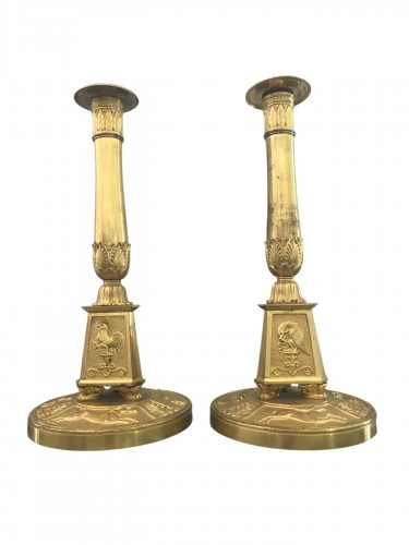 Paire de bougeoirs en bronze doré et ciselés d'époque Empire