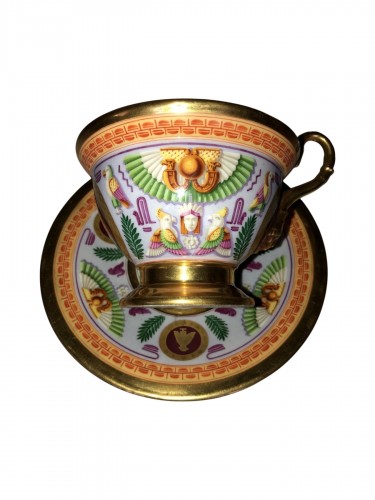 Tasse à chocolat en porcelaine de Paris