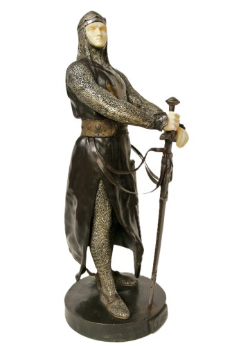 "Chevalier du temple" d’après Maurice Constant Favre (1875-1915) - Sculpture Style 