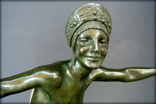 Sculpture  - Art déco bronze figure by zinsky