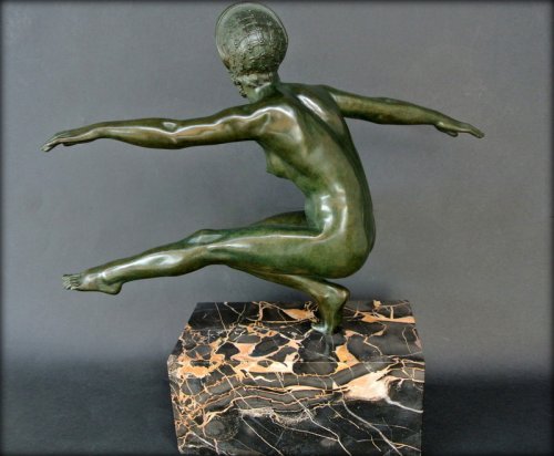 Art déco bronze figure by zinsky - 