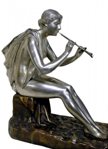 Muse, bronze argenté signé OBIOLS
