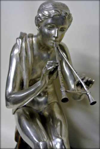 Muse, bronze argenté signé OBIOLS - Art Déco