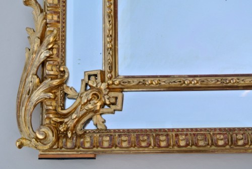 Miroirs, Trumeaux  - Miroir à fronton d'époque Napoléon III